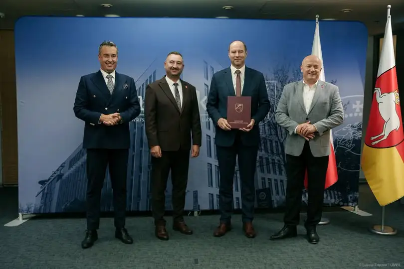 Nowa droga do pól we Wrzelowcu. Rolnicy zyskali wygodniejszy dojazd