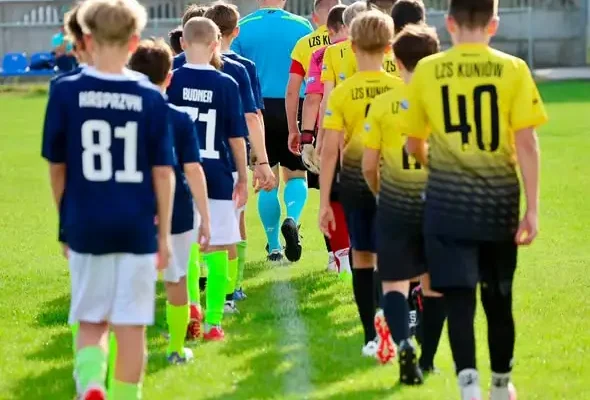 Soccer College rozpoczyna sezon w II Lidze Młodzika od mocnego występu w Kuniowie