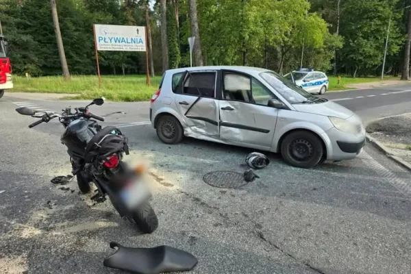 Wypadek w Strzelcach Opolskich: 76-latek wymusił pierwszeństwo, dwie osoby ranne