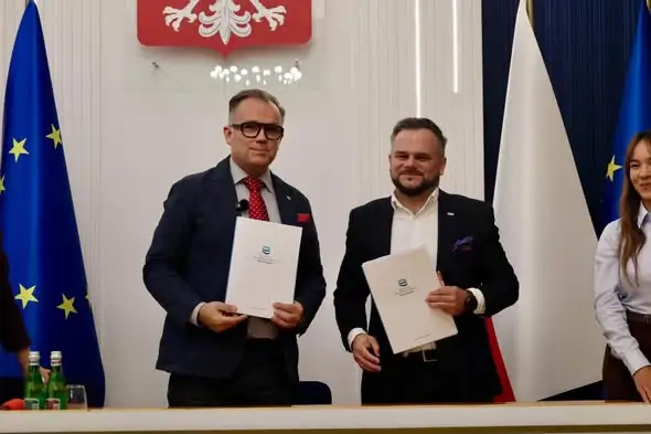 Opolszczyzna inwestuje w bezpieczeństwo przeciwpowodziowe: umowy na zbiorniki Ścinawa i Mora podpisane