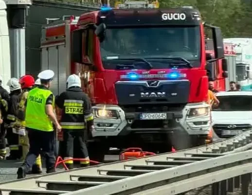 Fałszywy alarm na autostradzie A4 – strażacy sprawdzali pobocze