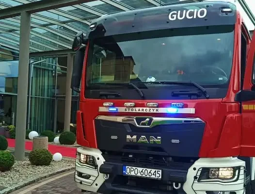Pożar w kuchni hotelu w Prószkowie — szybka reakcja służb