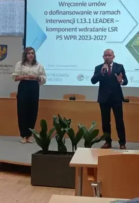 Ozimek z unijnym wsparciem: nowa wiata rowerowa i skwer za ponad 400 tys. zł
