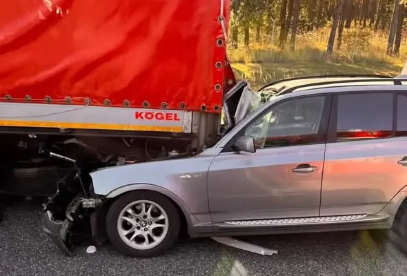 Wypadek na autostradzie A4 pod Opolem. Ranna 37-latka trafiła do szpitala