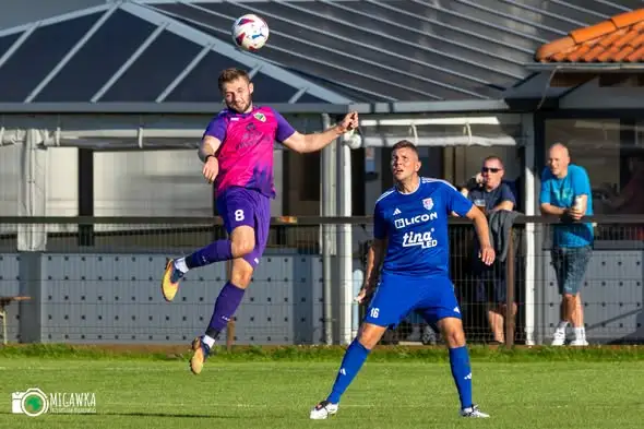 1.FC Chronstau wygrywa z SKS Dąbrowa 3:2 w meczu klasy A