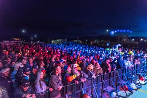 Festiwal Poezji Śpiewanej „Zamczysko” rozpoczęty – przed nami drugi dzień z Renatą Przemyk