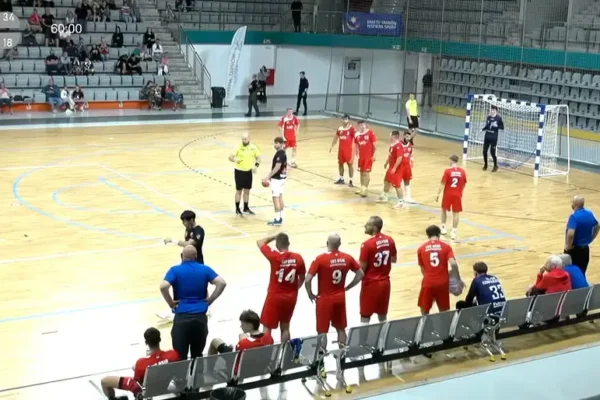 Porażka szczypiornistów w Tarnowie. Debiut młodego bramkarza jedynym pozytywem